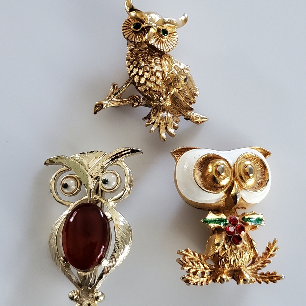Owls! 3 owl brooches